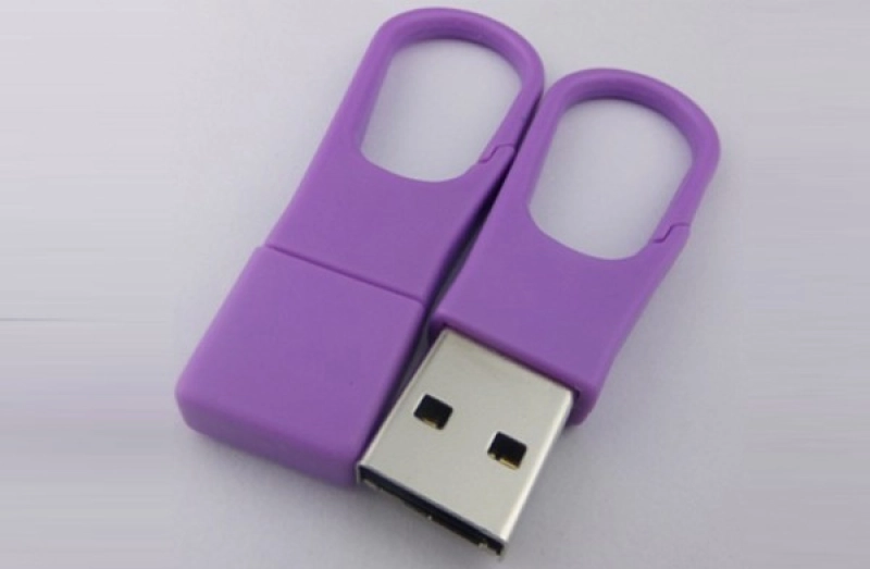 Memoria USB plastica en forma de Clip