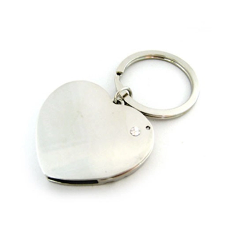 Memoria USB metalica en forma de Corazon con una chispita