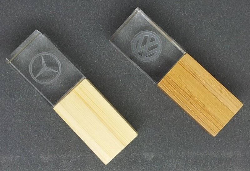 Memoria USB en Madera y Cristal