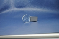 Memoria USB en Metal y Cristal