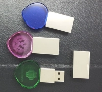 Memoria USB en Metal y Cristal