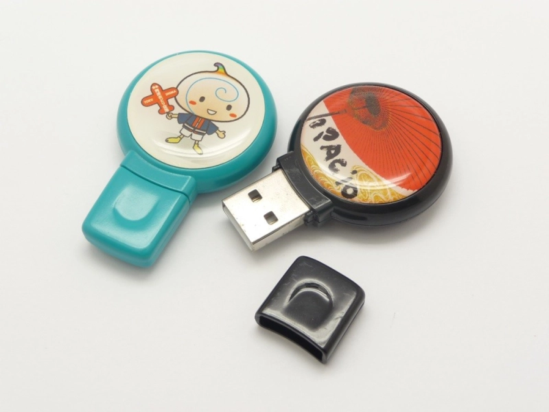 Memoria USB plastica redonda con Domo