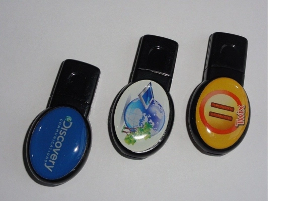 Memoria USB plastica ovalada con Domo