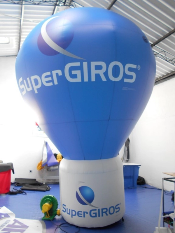 Dummy Inflable Estatico diseño de Globo, de alto 3 metros. Base de 1 metro.
