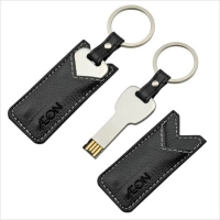 Memoria USB en Cuero y Metal en forma de llave