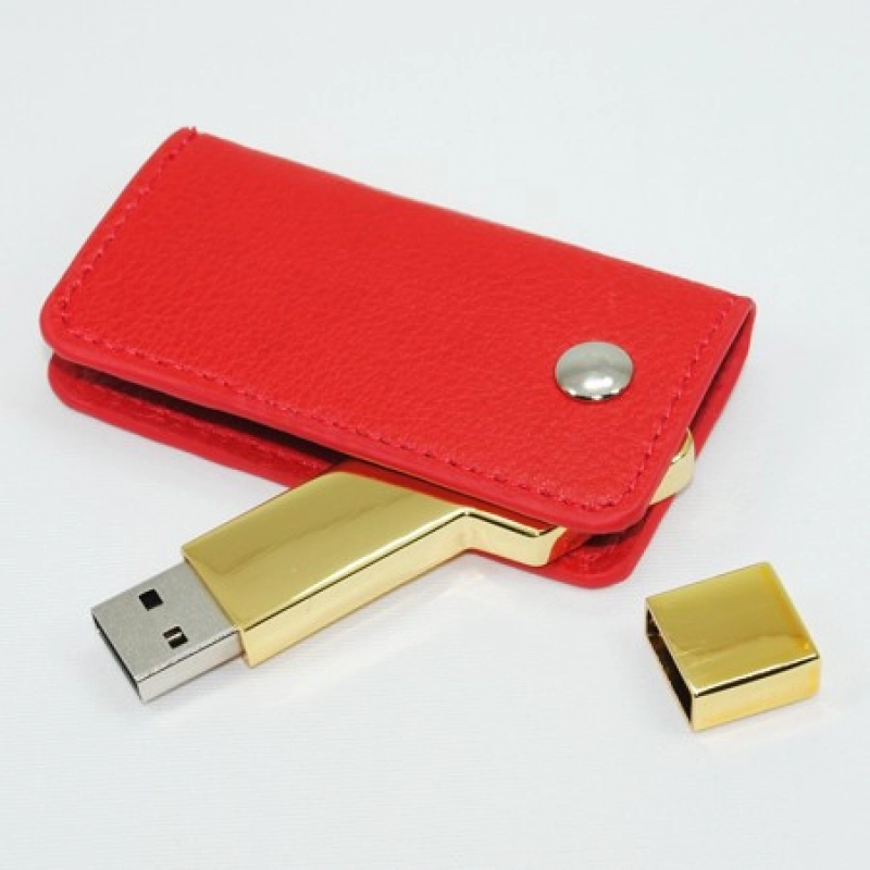 Memoria USB en Cuero y Metal en forma de llave