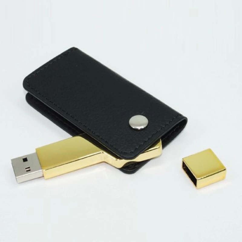 Memoria USB en Cuero y Metal en forma de llave