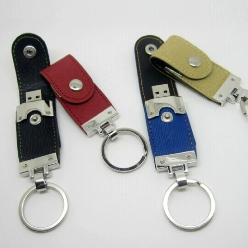 Memoria USB en Cuero y Metal