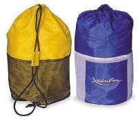 Tula Freemont, en lona, bolsillo frontal con malla, 45 x 25.5 cmts